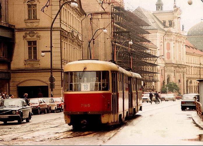 Прага: витражи, соборы и чешские хрустальные люстры