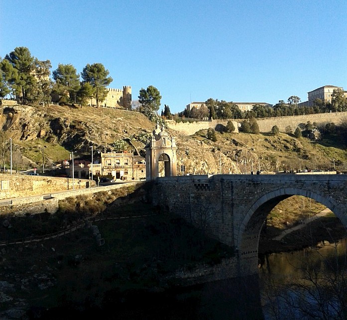 <em>Мост Пуэнте-де-Сан-Мартин, Толедо</em>