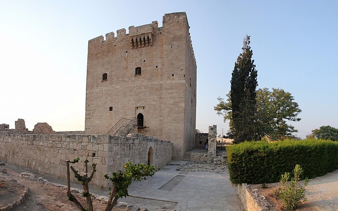 Замок Колосси на Кипре