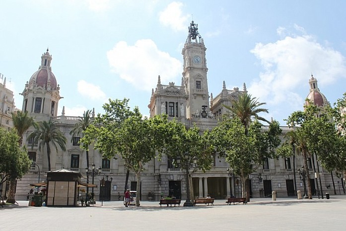 центральная площадь Валенсии