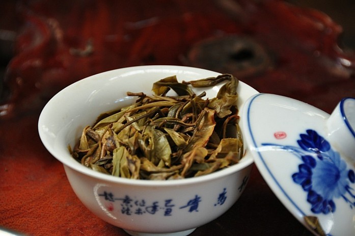 Свежий чай в гайвани (так называется этот девайс для заваривания чая)