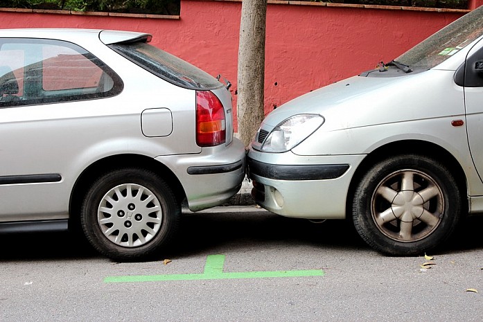 Так паркуются в Барселоне - это норма, а не исключение