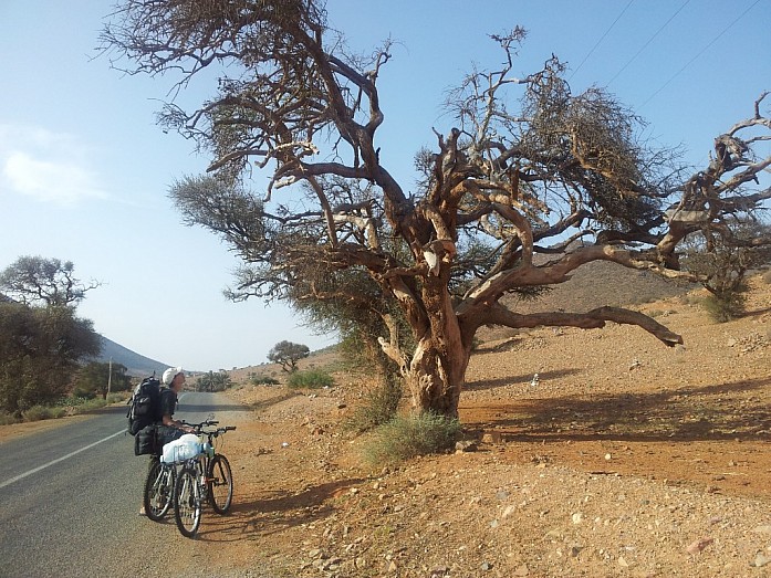 Наш путь на велосипедах в Сиди-Ифни. Живописная дорога.