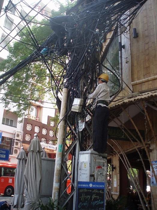 Электрик - важная профессия во Вьетнаме, и особенно в Хошимине