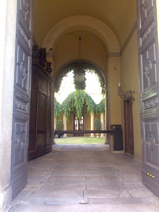 Итальянский дворик в центре Милана