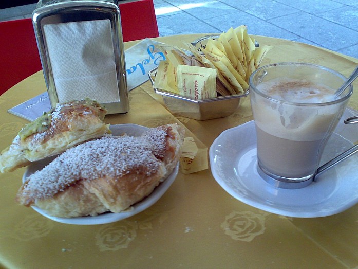 Завтрак в Милане.
