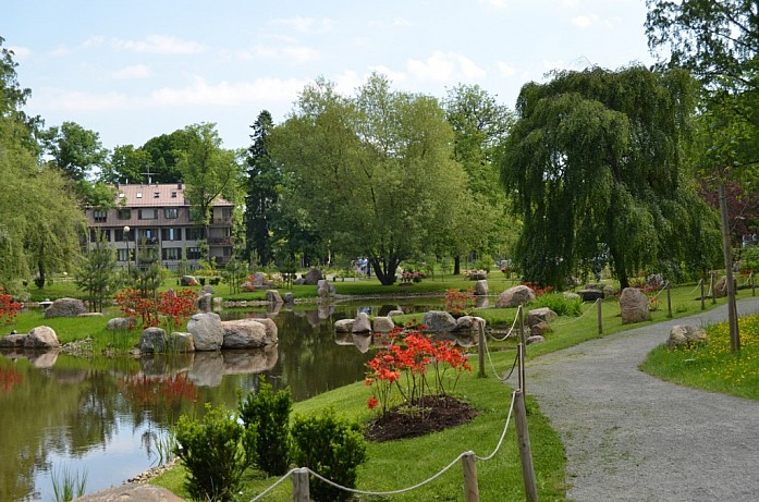 японский садик в парке Кадриорг