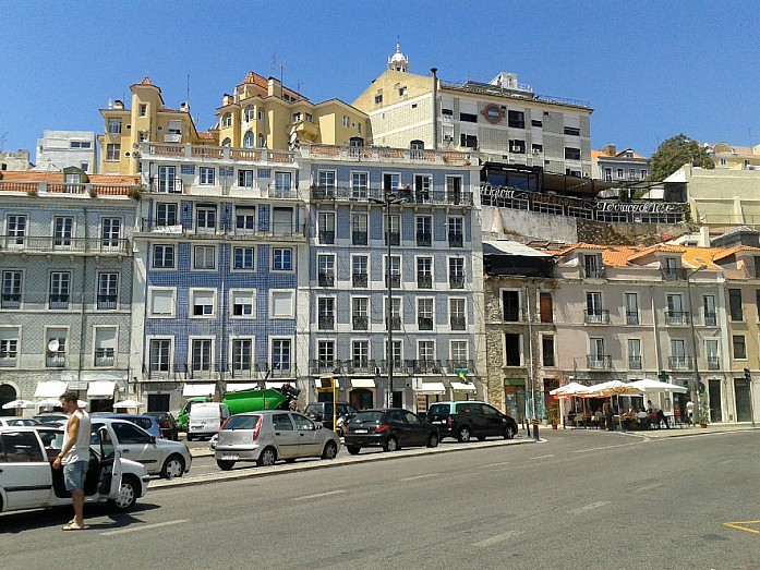 <em>Типичные лиссабонские здания</em>