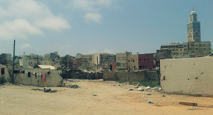Трущобы города (рядом с мечетью Хасана II)