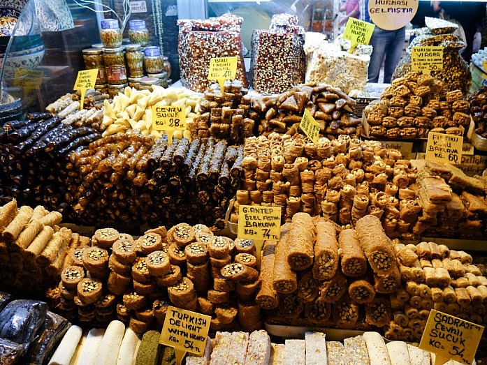 турецкие сладости на Египетском базаре
