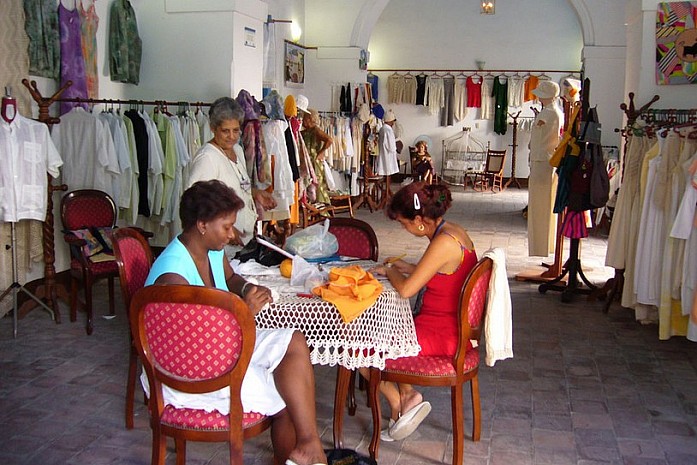 Кубинский магазин одежды