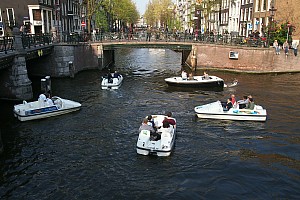 Долгая дорога из Амстердама, или Как вернуться на Родину без паспорта