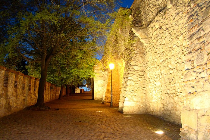 улочка к замку